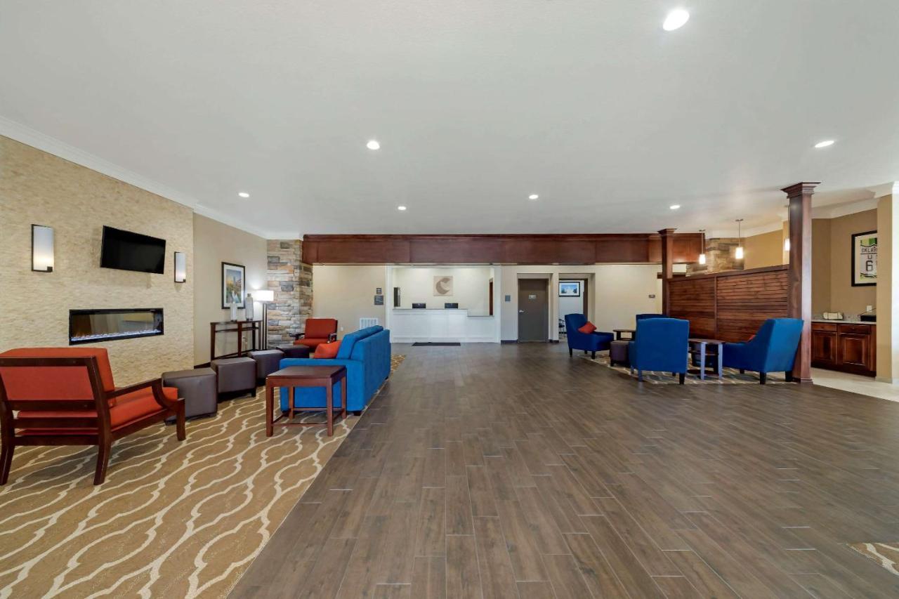 Comfort Inn & Suites Harrah Choctaw Екстериор снимка