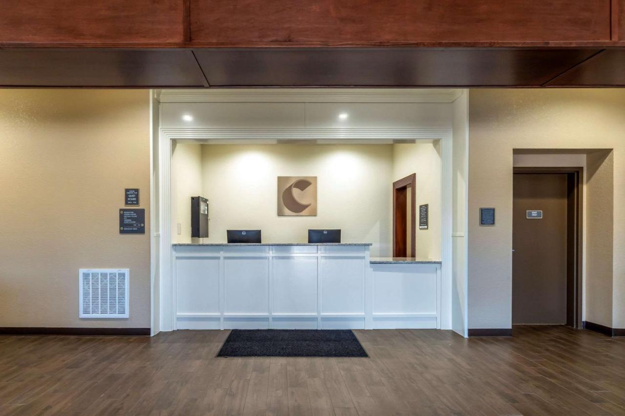 Comfort Inn & Suites Harrah Choctaw Екстериор снимка
