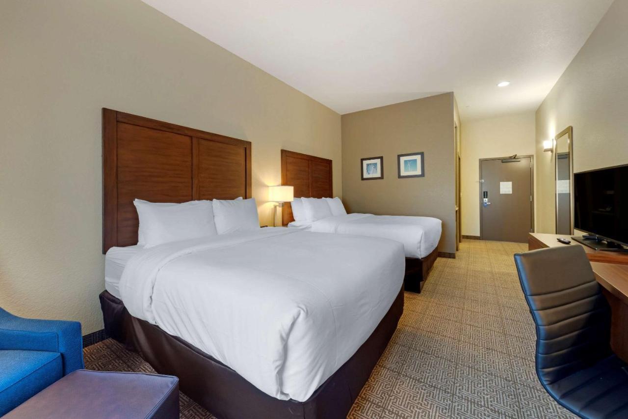 Comfort Inn & Suites Harrah Choctaw Екстериор снимка