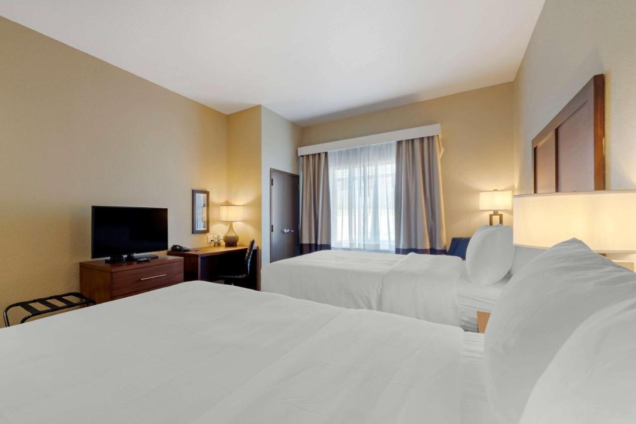 Comfort Inn & Suites Harrah Choctaw Екстериор снимка