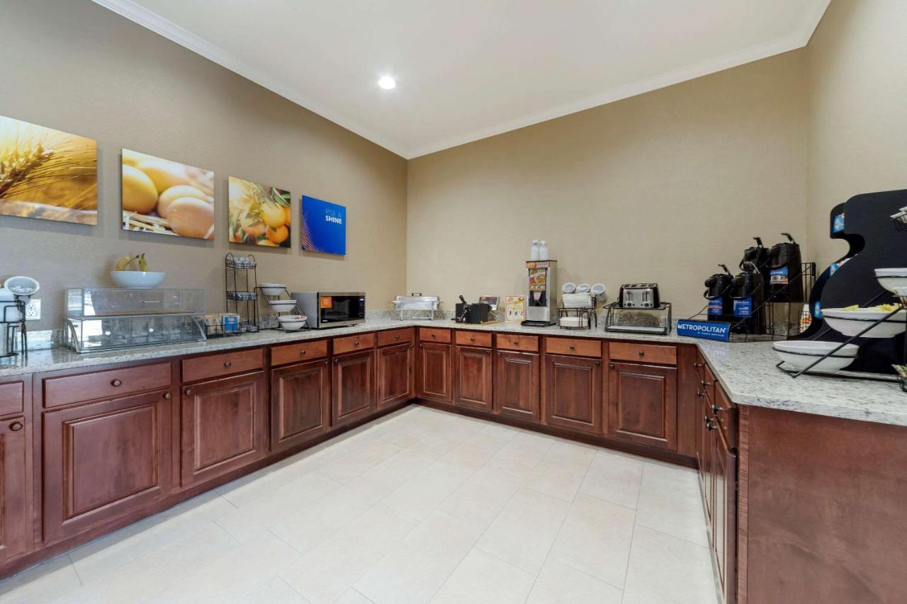 Comfort Inn & Suites Harrah Choctaw Екстериор снимка