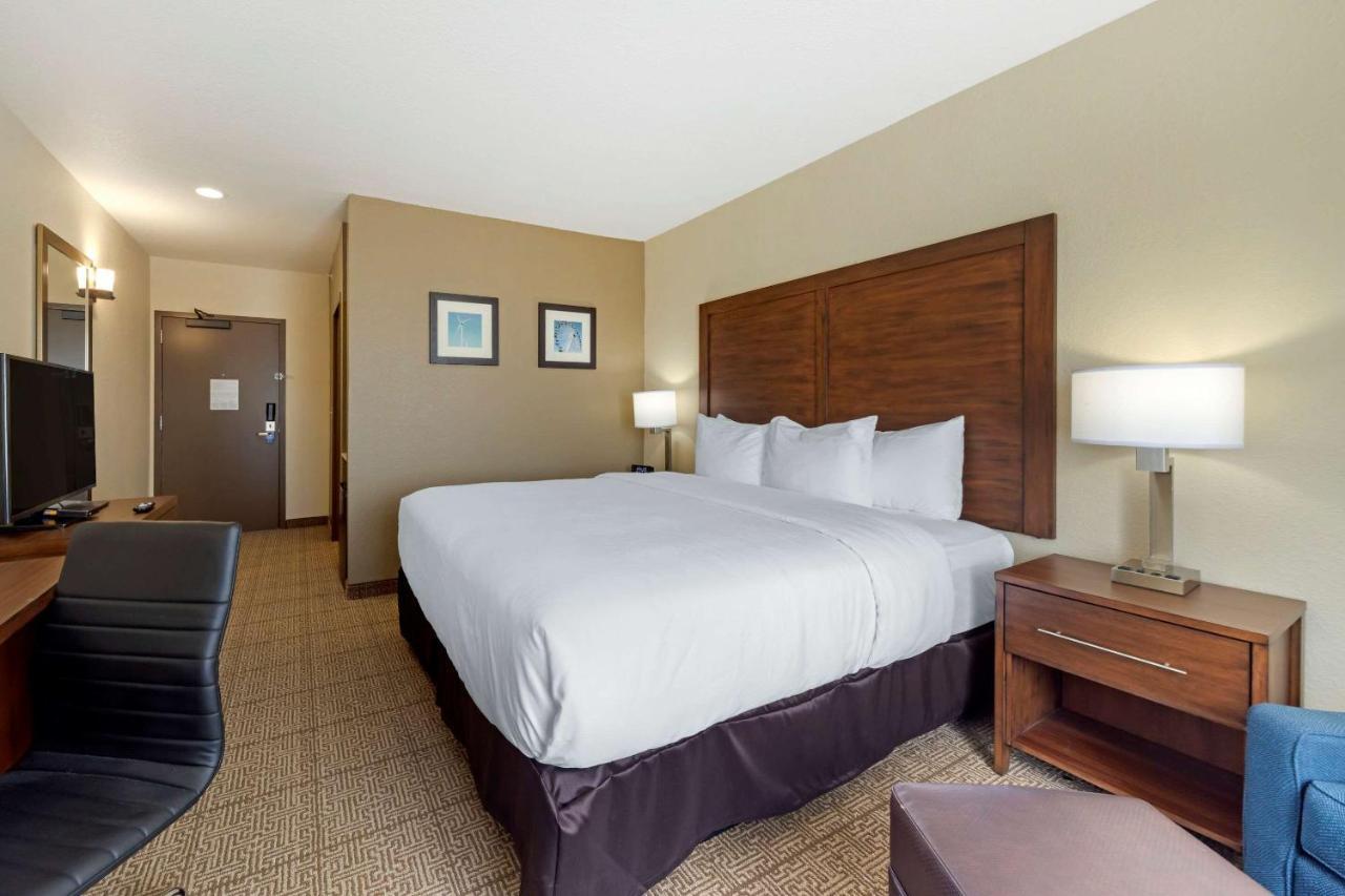 Comfort Inn & Suites Harrah Choctaw Екстериор снимка