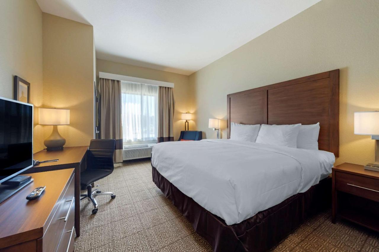 Comfort Inn & Suites Harrah Choctaw Екстериор снимка