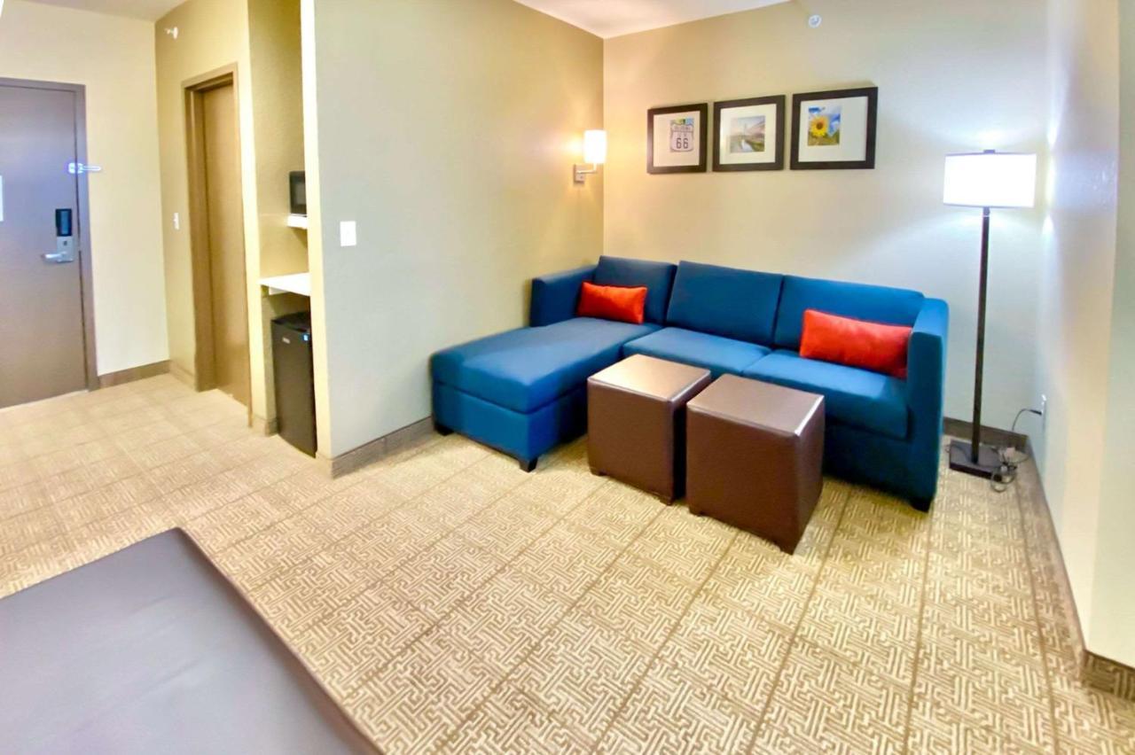 Comfort Inn & Suites Harrah Choctaw Екстериор снимка